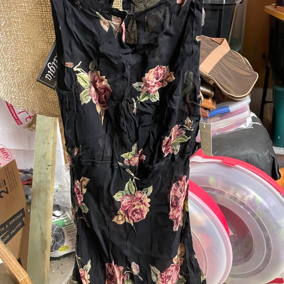 Angie Dresses & Skirts - Angie Pink and Red Sheath Midi Dress for Cocktail Night Out